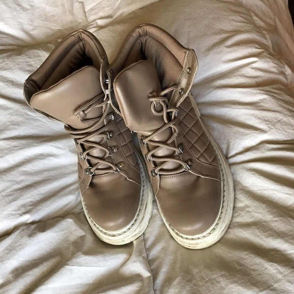 Jane Quilted Boots Tan Lace Up White Lug Soles Sz6.5 Cute Pre-Owned - Picture 2 of 10